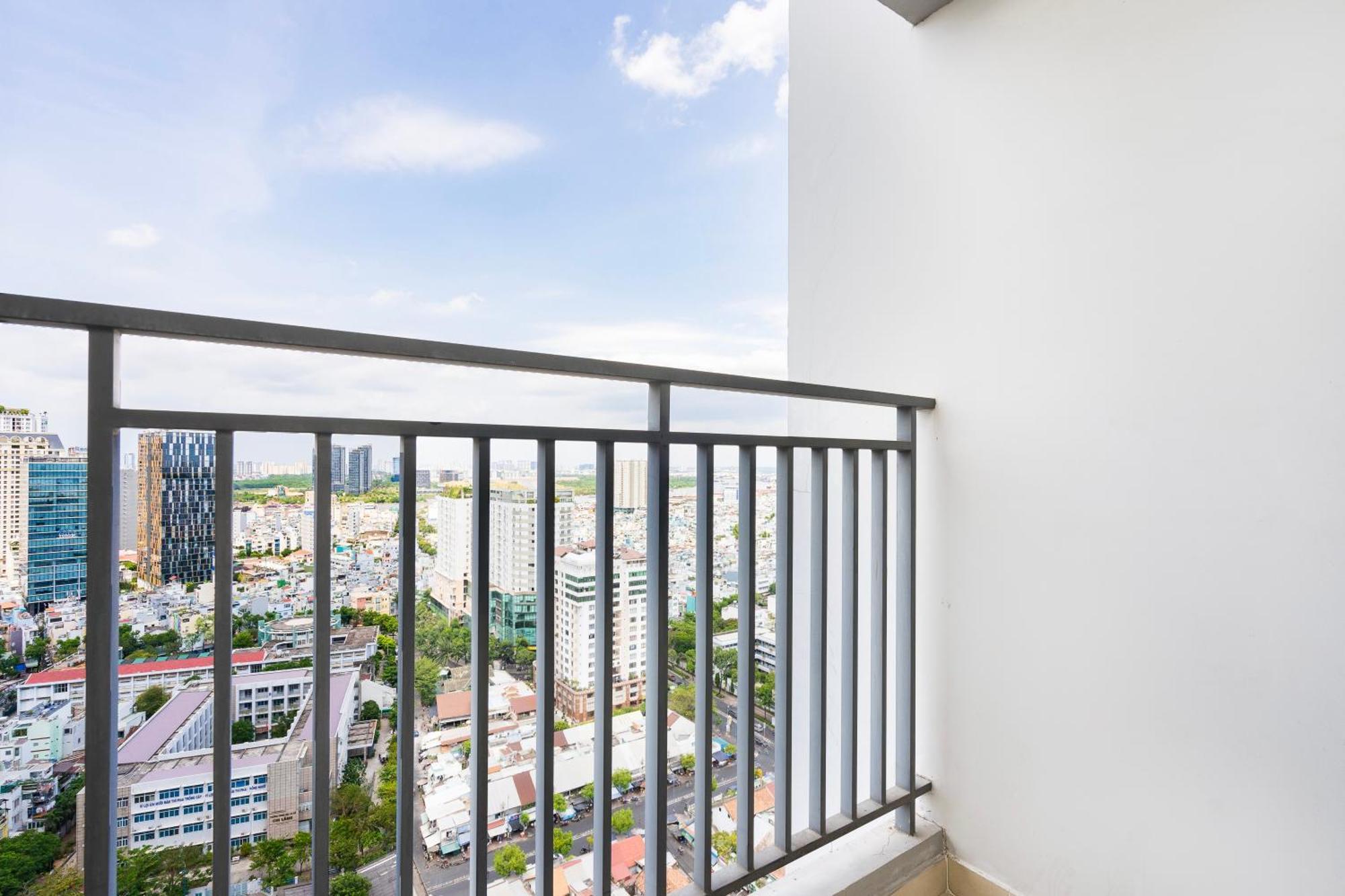 Henry Home - Rivergate Хошимін Екстер'єр фото