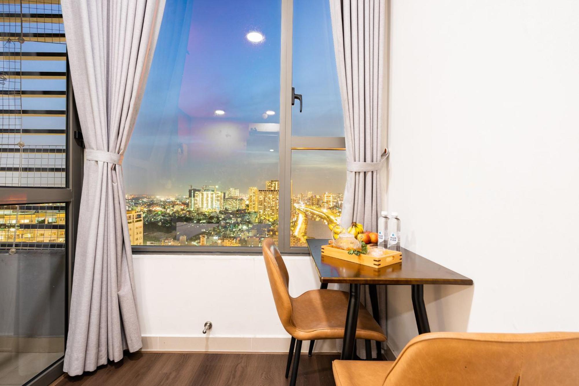 Henry Home - Rivergate Хошимін Екстер'єр фото